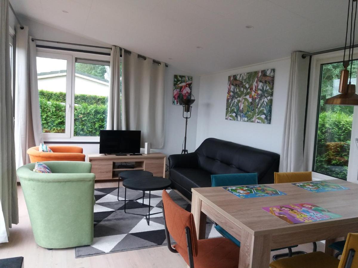 Luxe Bungalow Op Rustig Vakantiepark. Dronrijp Exteriér fotografie